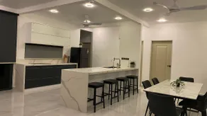 White My House - Image 3