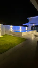 White My House - Image 2