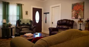 Gogh Home: comfortable 2 bedroom, 1 bathroom - Image 3