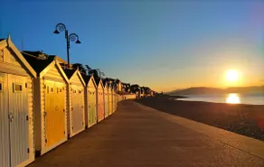 Seabreeze with parking, sea and country views - Image 2