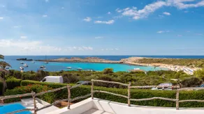 Cheerful 5 bedroom luxury villa by the beach - Image 5