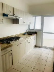 Accommodation for groups in a well-connected area - Image 4