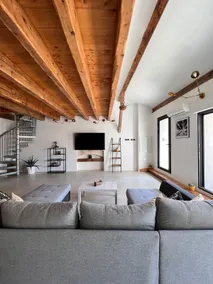 Beautiful 3-bedroom apartment in the heart of the city center 201 - Image 2