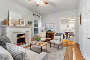Quaint and Cozy Historic Home in Downtown Weatherford - Image 2