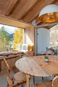 Loft21 with private Sauna & Hot Tub access - Image 3