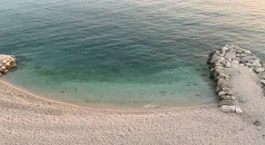 Luxurious Four Bedroom Beach Penthouse - Image 2