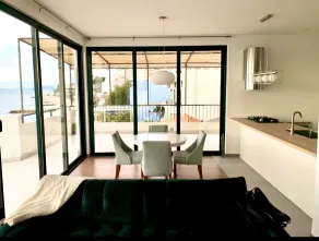 Luxurious Four Bedroom Beach Penthouse - Image 3