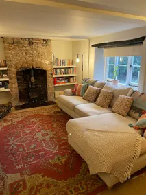 Cosy Cottage Nestled in May Hill Woodlands - Image 3