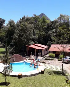 Mountain house with swimming pool and private waterfall - Image 2