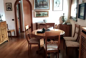 Two-bedroom apartment with two bathrooms in the city center - Image 3