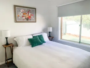 Casey St Cottage - cute central unit - Image 3
