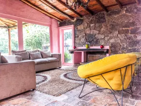Enchanting Hot Spring Hideaway Near Bogotá - Image 3