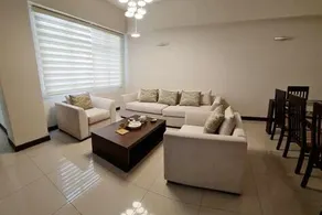 SAEC's - 3 Bedroom Condo with a Pool - City Edge - Image 2