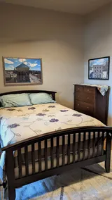 Vintage two bedroom walk-up apartment - Image 4