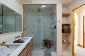 3 min to Ski/Town Garage/King Beds Sauna /Steam - Image 4