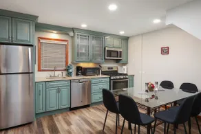 Cheerful Home, 3B, 3B, 2 Blocks to the Ocean - Image 4