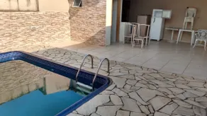 Nice house with pool and barbecue area - Image 2