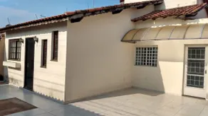 Nice house with pool and barbecue area - Image 4
