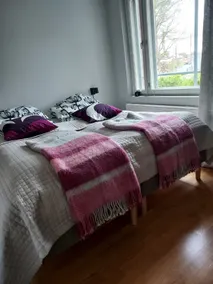 Bright apartment with sea view in the city center - Image 2