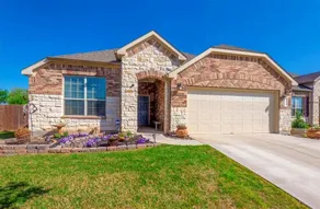 Bright Stylish 3 BR Home with Private Pool - Image 2