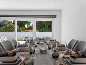 Villa Bianco ☀️Spacious Luxury 5 bed 3.5 bath ☀️New Pool & BBQ ☀️Aventura Mall  - Image 5