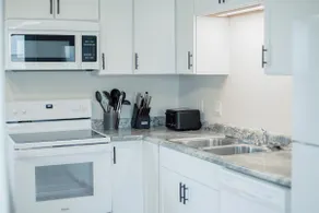 Traditional Downtown Home - Image 3