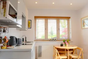 The Middlewood - Luxury self contained retreat - Image 3