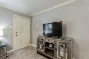 University Charmer in the Heart of Edmond! - Image 5
