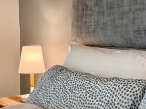 Cozy Guesthouse ,Garden, Parking, WiFi, TV. - Image 3