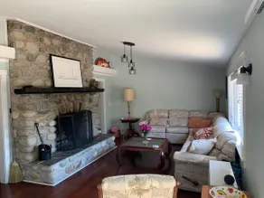 Charming Roomy Retreat - Image 2