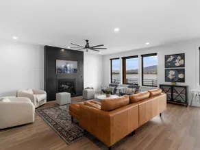 Luxury Lake Front Home Snowbasin/Powder - Image 3