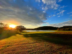 Working ranch, 12 beds,180 acres on private lake - Image 5