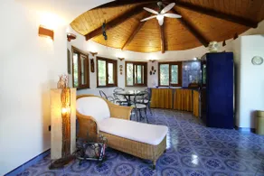 PRIVATE BOUTIQUE VILLA with private access to the sea - Image 4