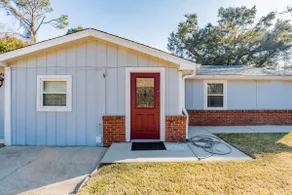 Private Home with Quick Access to Enjoyment - Image 4