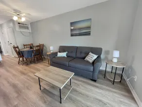 Waterfront 1 Bdrm condo w/ Pool - Walk to the Jet! - Image 2