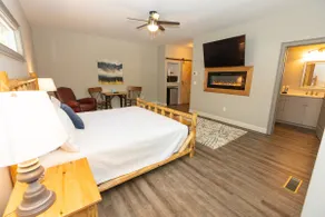 Stunning new chic chalet - Saute King Suite - Image 2