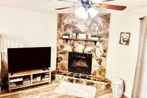 Mandarin Cheerful 2 Bedroom Townhouse w/fireplace - Image 4