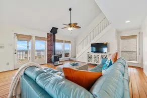 Beautiful Beachfront Home    Perfect For A Family Vacation - Image 3