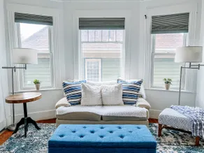 Cozy & Modern Entire Residential Home ❤️ - Image 4