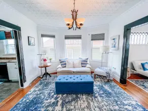 Cozy & Modern Entire Residential Home ❤️ - Image 2