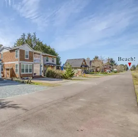 Luxury Family-Friendly Home w/ Beach Access - Image 2