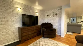 Maryann's Basement Suite - Image 2