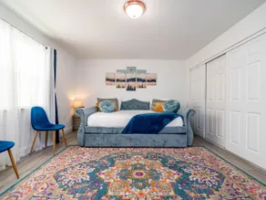 Luxury 1Bd/1Ba Home BIG Patio BBQ. 5 min Airport. - Image 5