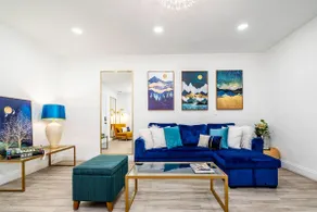 Luxury 1Bd/1Ba Home BIG Patio BBQ. 5 min Airport. - Image 2