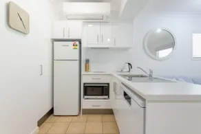 Port Douglas Apartments - Adults Only Oasis - Image 3