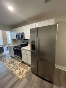 Sophisticated 1 bdrm downtown Laf just min to PU - Image 5