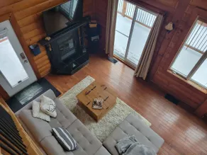 Cozy log cabin with hot tub - Image 5