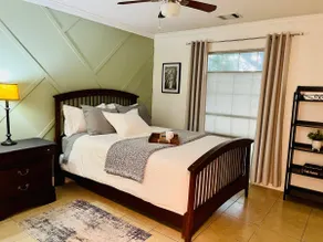 Private 2 Bedroom Suite w/Front Entry & Home Gym - Image 4