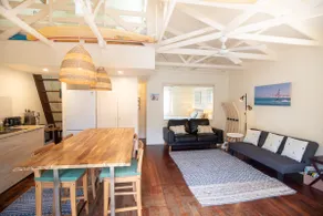 100M To Beach + Pool + Beach Styled Apartment - Image 2