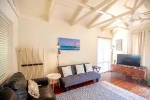 100M To Beach + Pool + Beach Styled Apartment - Image 5